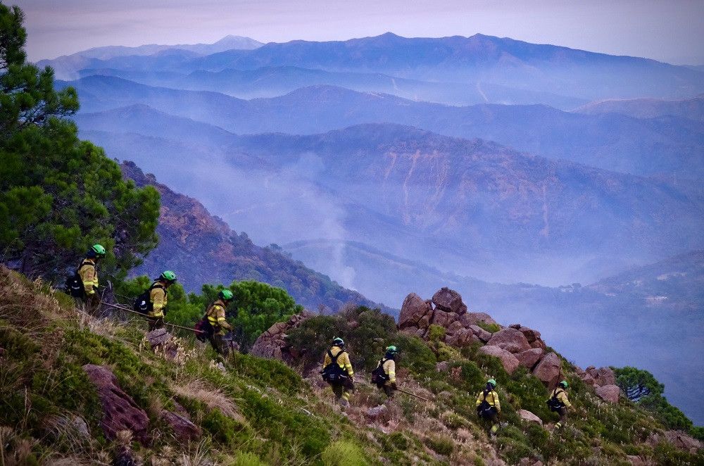 Controlado el incendio de Sierra Bermeja gracias a la lluvia caída la pasada noche