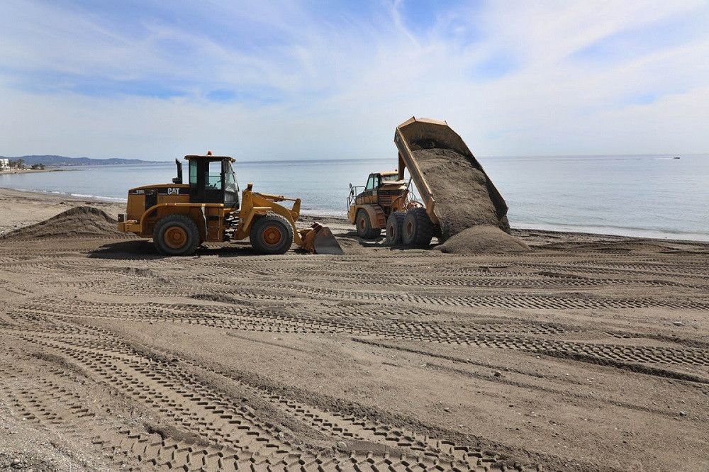 La Junta autoriza todas las extracciones de áridos para regenerar las playas de Málaga