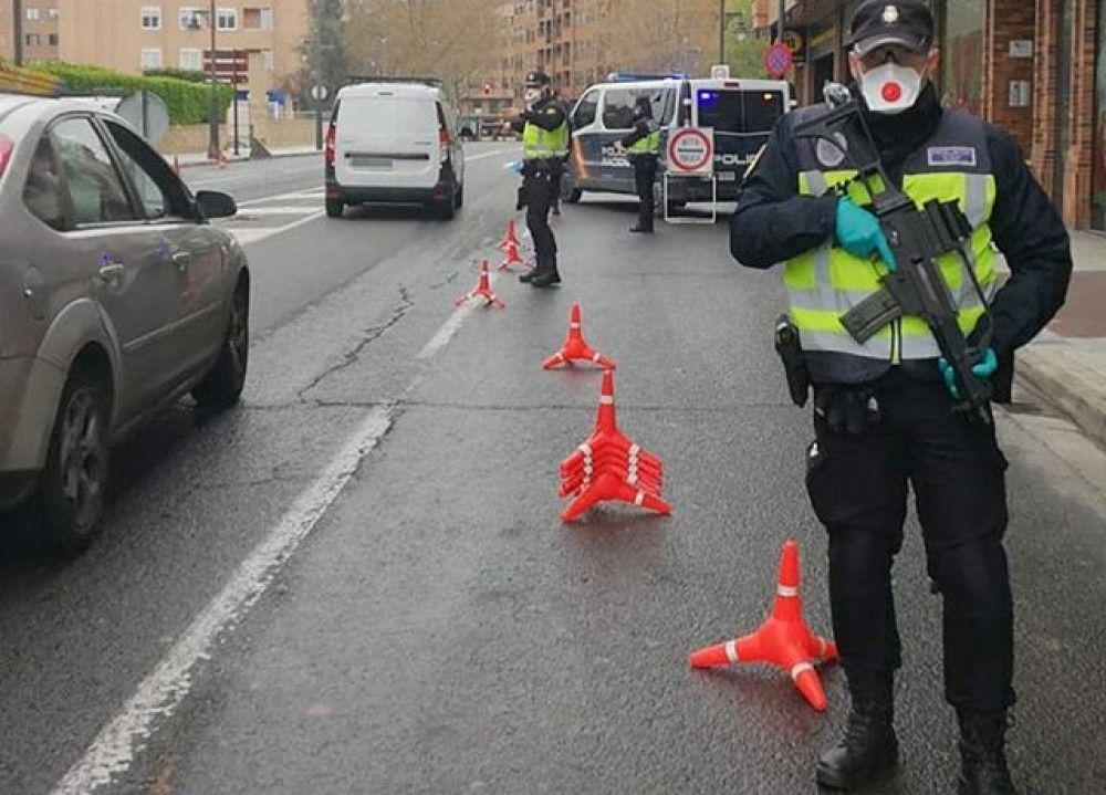 Detenido en Ronda tras intentar darse a la fuga y tirar el hachís que llevaba por la ventanilla del coche