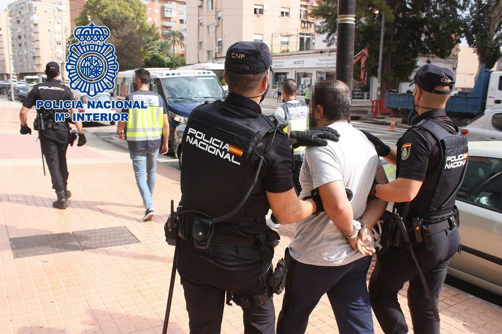La Policía Nacional detiene en Murcia a un yemení que mantuvo secuestradas a sus dos sobrinas durante ocho años