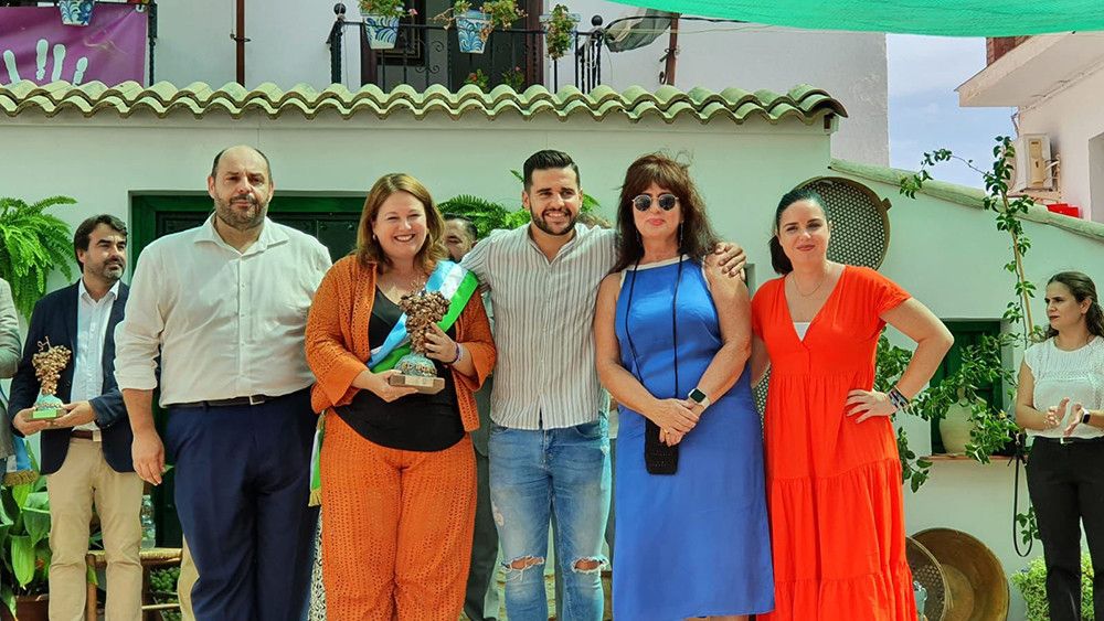 El Borge reconoce a La Noria por su defensa del turismo en el 25º Día de la Pasa