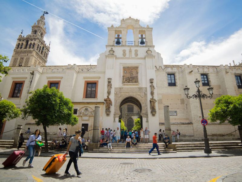 Los hoteles andaluces registran 43,6 millones de pernoctaciones hasta septiembre, un 6,9% más