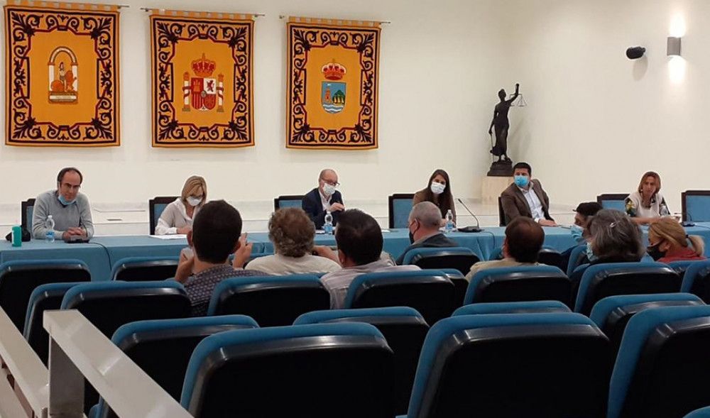 Los primeros trabajos tras el fuego de Sierra Bermeja asegurarán el tránsito de personas y vehículos