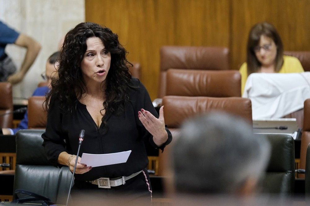 Igualdad firma un convenio con seis diputaciones y ayuntamientos para trabajar en el desarrollo de la Historia Social Única Electrónica
