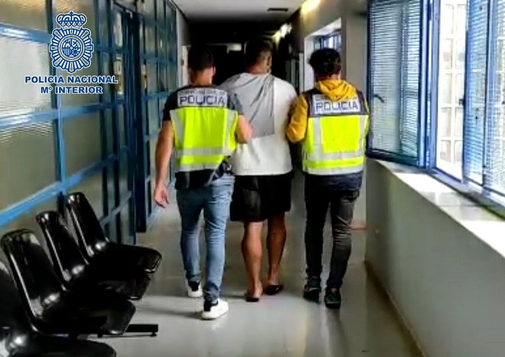 La Policía Nacional esclarece una tentativa de homicidio de un hombre al que dispararon en una playa de Marbella