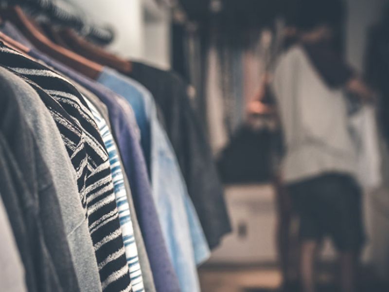 La Consejería de Empleo facilita a las empresas comerciales una guía con las claves para realizar con éxito un traspaso