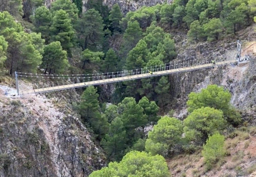 La Gran Senda contará con uno de los tres puentes colgantes más grandes de España en espacios naturales