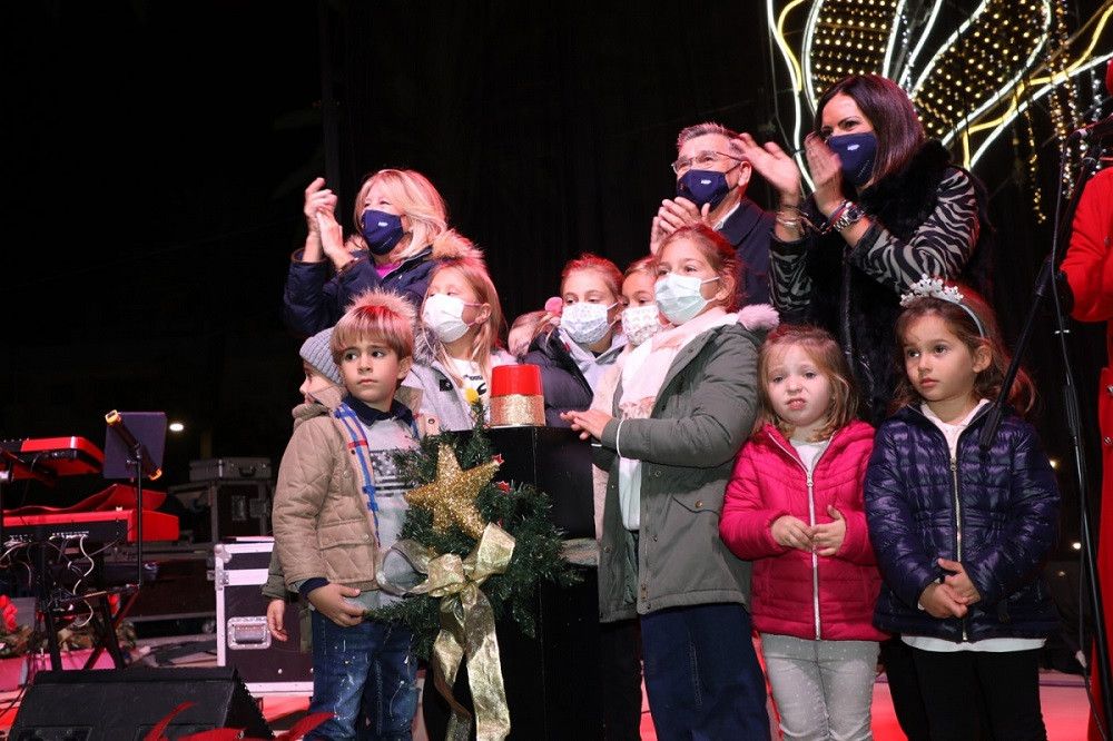 El encendido del alumbrado marca el inicio de la Navidad en Marbella
