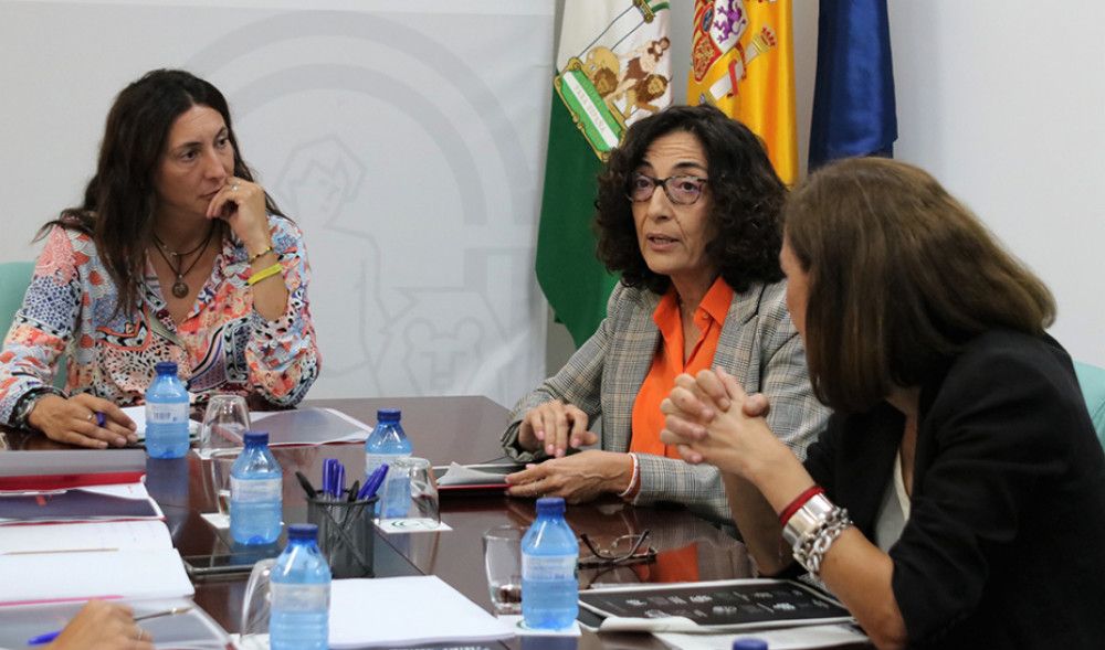 El programa de la tarjeta monedero de la Junta atiende a más de 36.000 familias en más de 500 municipios