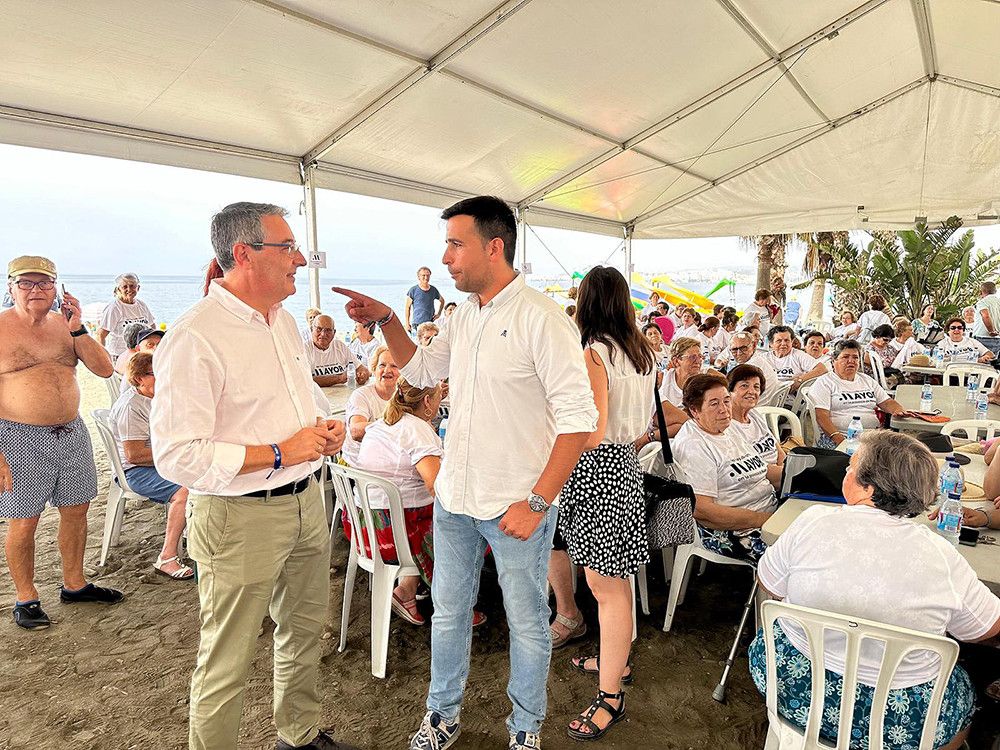 Casi 400 mayores de 14 municipios participan en un encuentro de La Gramola en Algarrobo Costa