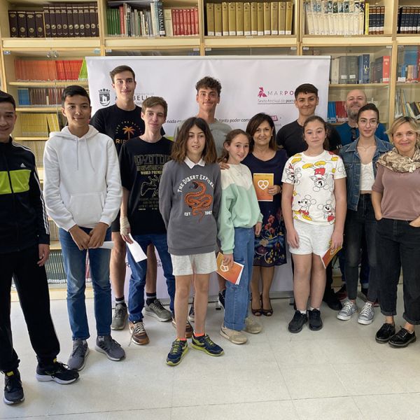 Los institutos de Secundaria de Marbella protagonizan una lectura conjunta de poemas bajo el influjo de Blas de Otero y su libro Pido la paz y la palabra’