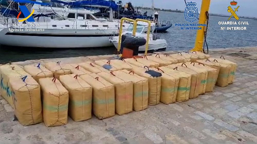 Intervenidos en Huelva 3.750 kilos de hachís en dos operaciones contra el narcotráfico en ocho días
