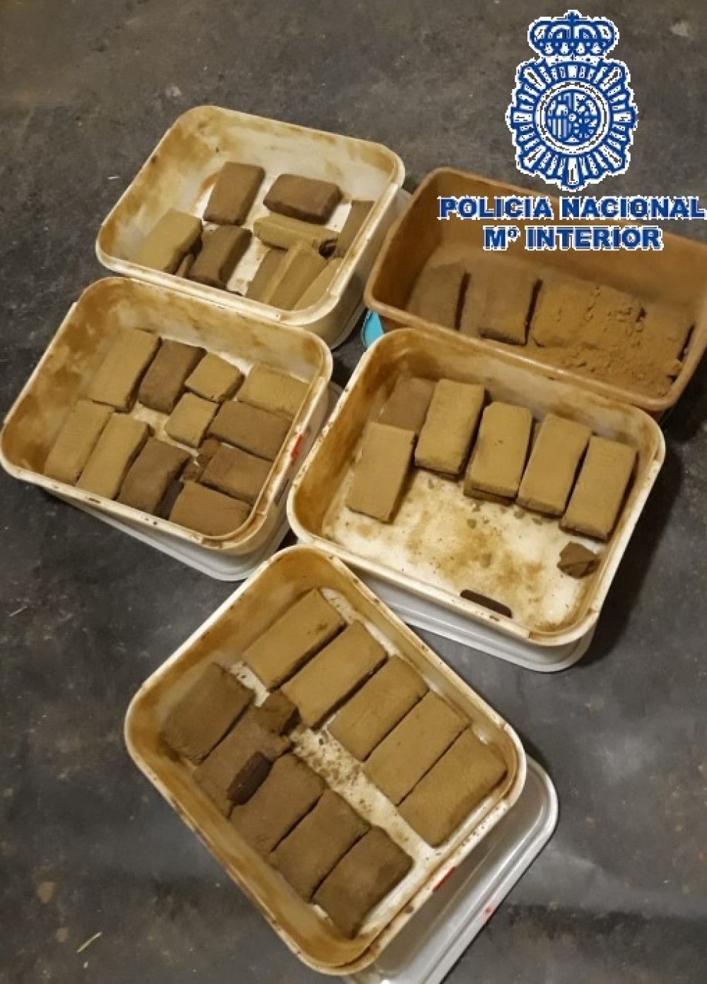 La Policía Nacional desarticula un punto de venta de droga en una finca próxima al Arroyo Jaboneros, en Málaga