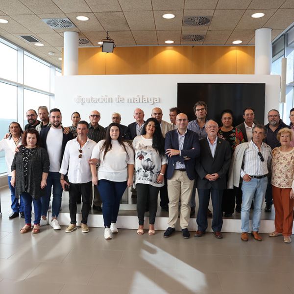La Diputación pone en marcha el circuito Nos vemos en tu peña’ con 71 artistas del flamenco que visitarán 36 municipios de la provincia