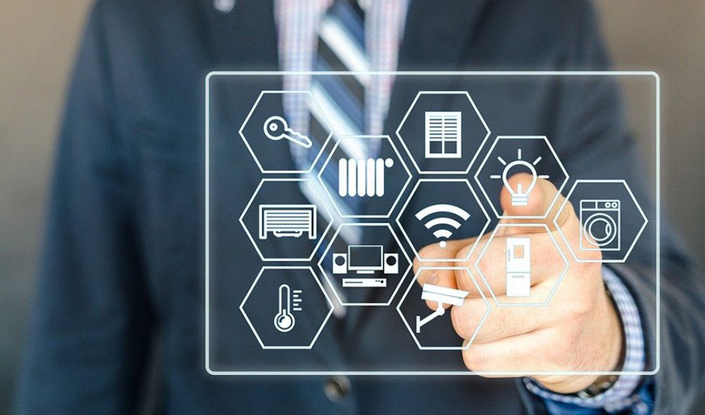 Empleo convoca ayudas de hasta 6.000 euros para la digitalización de autónomos y empresas de economía social