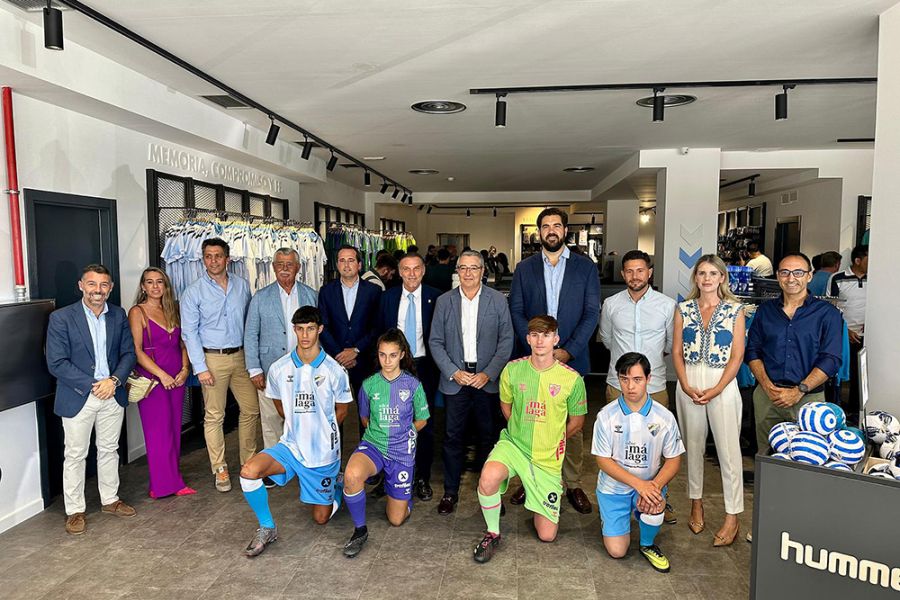 Presentada la nueva equipación del Málaga C.F