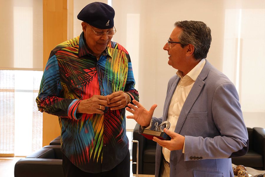 Los Premios Joan Hunt de Diputación galardonarán a Chucho Valdés, Yusuf Hamied, Lumon, Sur in English, bodegas Bentomiz, a la Cónsul británica y el Ayuntamiento de Canillas de Albaida