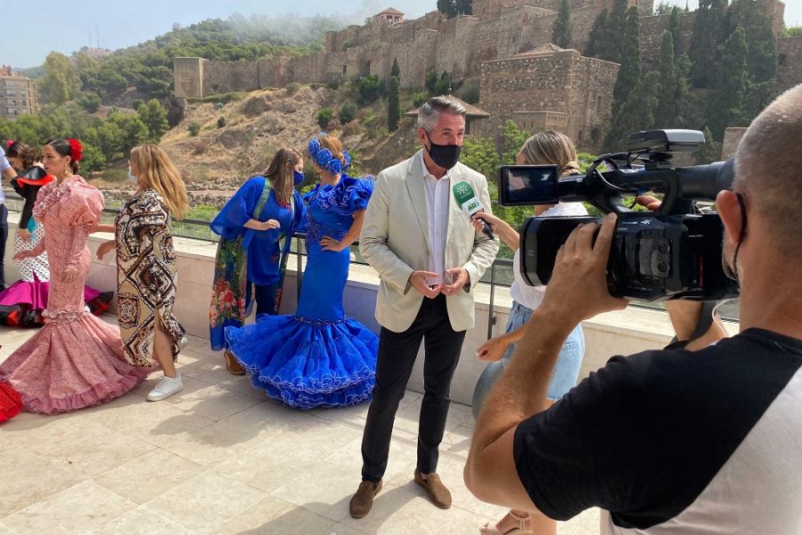 Preparativos de la exposición ‘Héroes con volantes’ de moda flamenca impulsada por Málaga de Moda