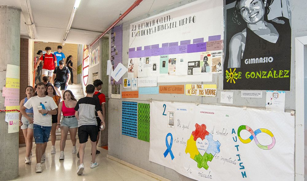 Más de 855.400 estudiantes andaluces de Secundaria y Bachillerato inician mañana las clases