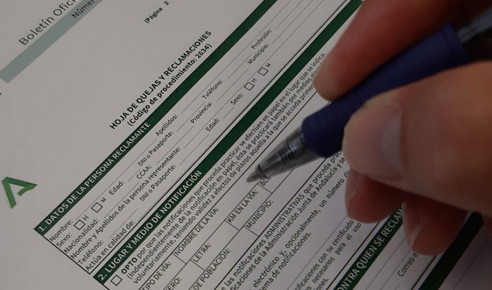 Entra en vigor la nueva regulación de hojas de quejas y reclamaciones en Andalucía