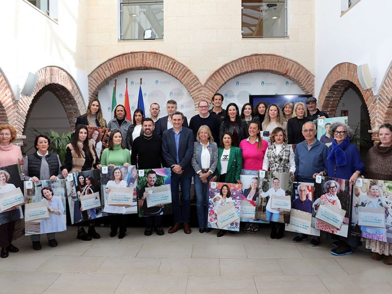 El Ayuntamiento pone en marcha la campaña de apoyo al comercio local No es lo que compras, es lo que te llevas a casa’, con el protagonismo de una treintena de negocios del municipio