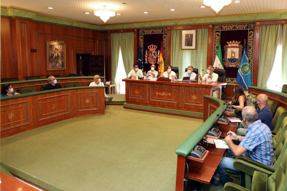 El Ayuntamiento constituye una comisión de directores de colegios de cara al comienzo de curso