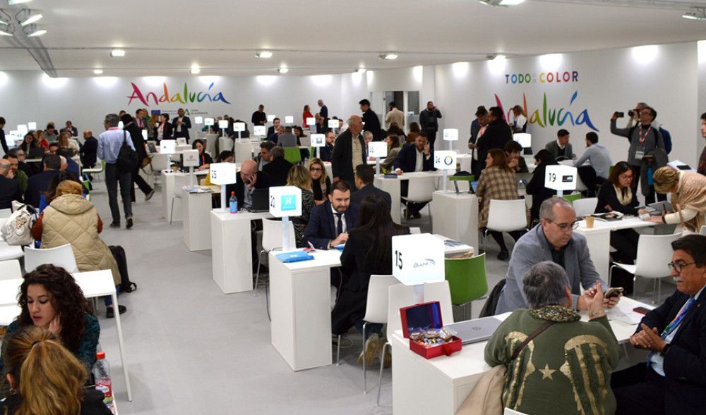 El pabellón de Andalucía en Fitur recibe en las jornadas profesionales más de 98.000 visitas
