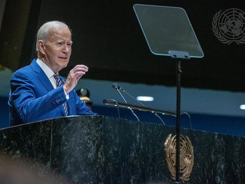El presidente de EEUU emite una orden ejecutiva para abordar los peligros de la IA