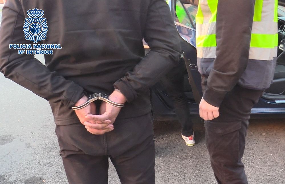 La Policía Nacional desmantela un grupo criminal que sustrajo un tráiler cargado de ordenadores por valor de un millón de euros