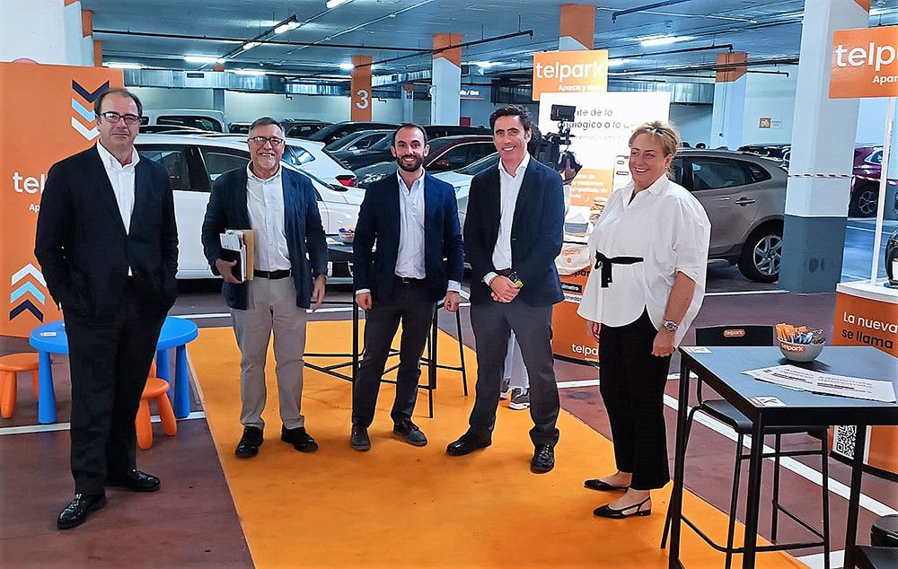 El Ayuntamiento mejora el acuerdo para dinamizar el comercio local con la rebaja a 2,5 euros por 12 horas la tarifa del aparcamiento del Mercado de Marbella