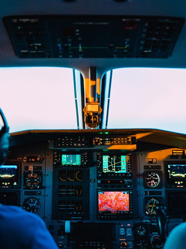 Aerolíneas de 40 países presionan para que se autoricen vuelos con un solo piloto en cabina