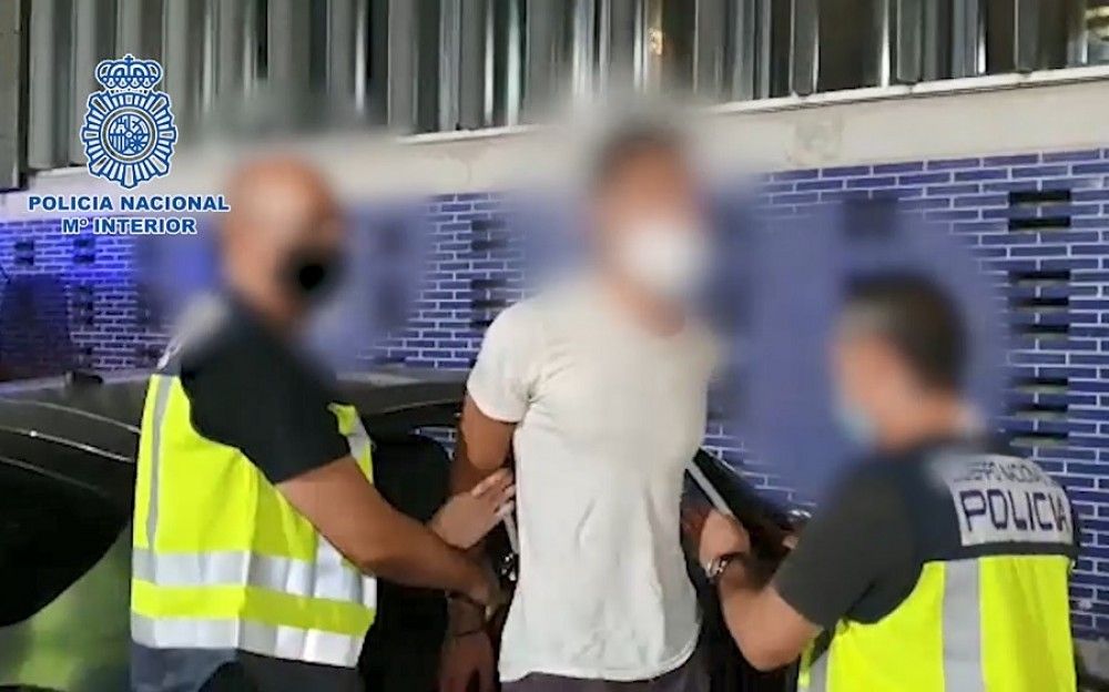 La Policía Nacional detiene en Barcelona a un fugitivo buscado por homicidio