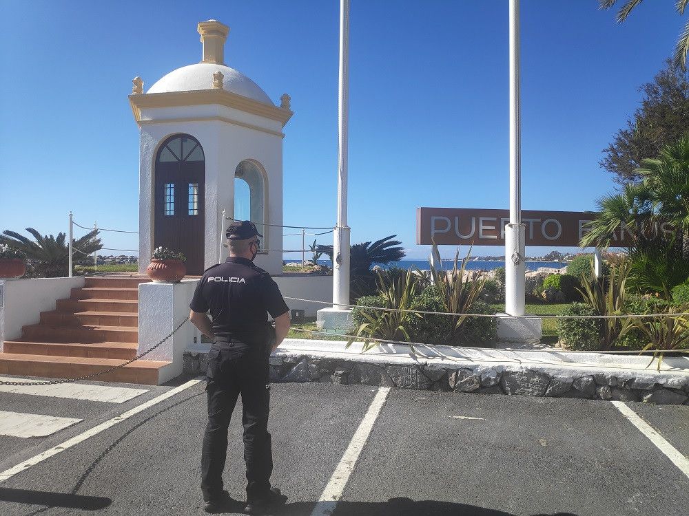 La Policía Nacional detiene a los responsables de propinar una brutal paliza a una mujer en Puerto Banús (Marbella)