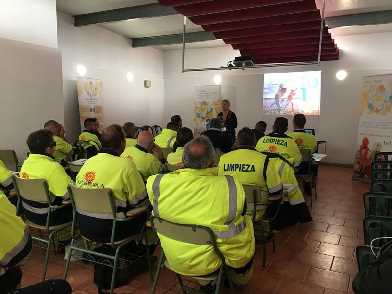 Un estudio del Proyecto Soludable’ y el Ayuntamiento de Fuengirola detecta lesiones sospechosas de cáncer de piel en trabajadores expuestos al sol