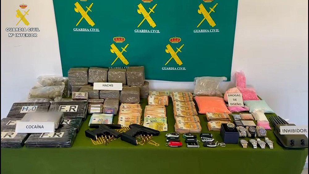 La Guardia Civil desarticula en Ibiza una organización criminal dedicada al tráfico de drogas y blanqueo de capitales entre Sudamérica y Europa
