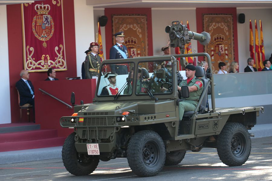 Los reyes, acompañados de la princesa de Asturias, presiden los actos por el Día de la Fiesta Nacional