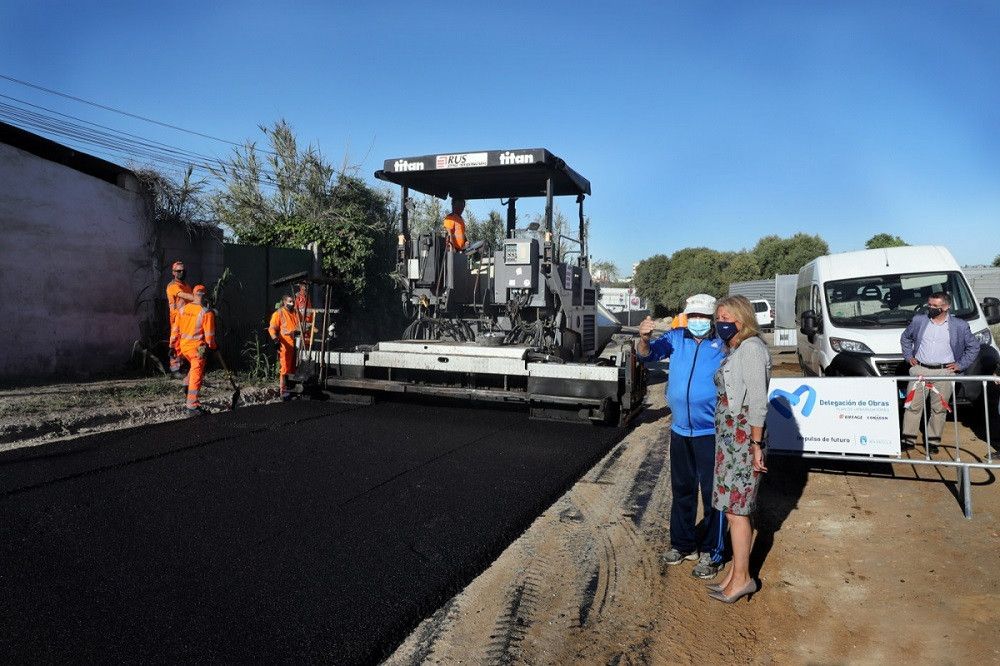 Actuaciones de acondicionamiento y asfaltado en la prolongación de la calle José Iturbi y mejora del acceso en el entorno del Polígono La Ermita