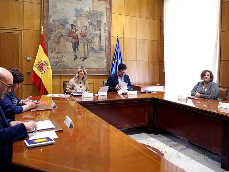 Iniciativa de la ministra de Trabajo para lograr una “norma fundamental” que permitirá proteger a las trabajadoras del hogar y a las profesionales de ayuda a domicilio