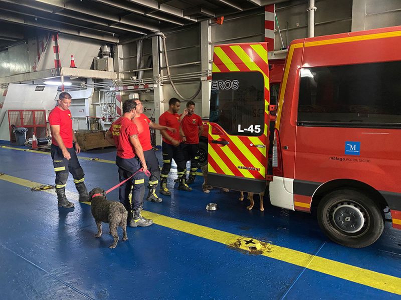 El primer contingente de bomberos de la Diputación de Málaga ya está camino de Marruecos para ayudar en tareas de rescate tras el terremoto