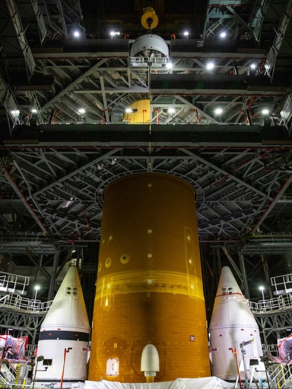 El "software" de vuelo del cohete lunar de la NASA está listo para el lanzamiento de Artemisa I