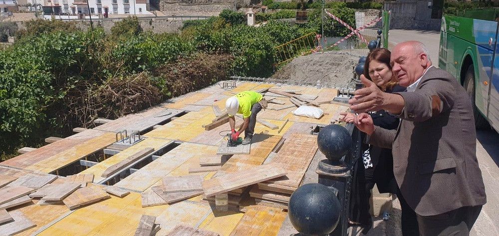 La Diputación financia con 277.000 euros la mejora del acceso a Cómpeta