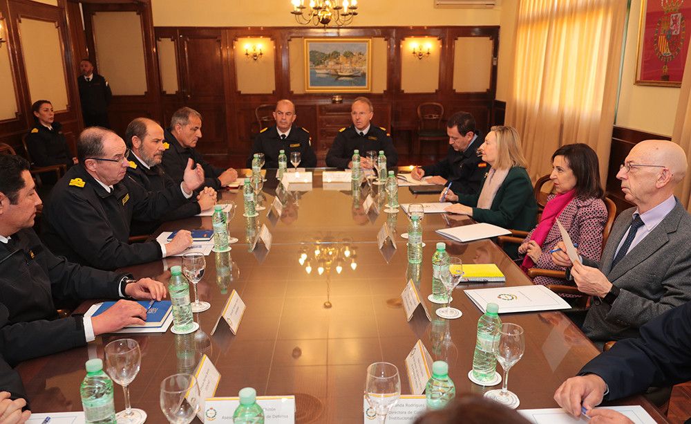 La ministra de Defensa visita el Programa S-80 de submarinos de la Armada en Cartagena