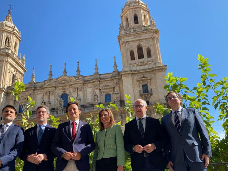 Comienzan los trabajos para la revisión y puesta a punto del tranvía de Jaén