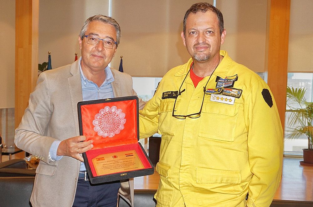La Diputación de Málaga dona ocho camiones al Cuerpo de Bomberos Voluntarios de Paraguay