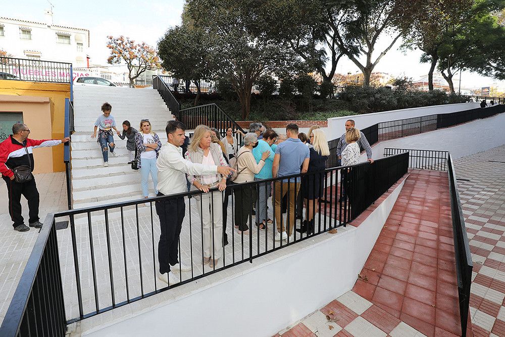 El Ayuntamiento finaliza la construcción de una rampa de conexión entre las calles Arias de Velasco y Juan XXIII que facilita el paso a las personas mayores y con problemas de movilidad