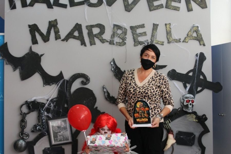 La Delegación de Fiestas entrega los premios de los concursos \"online\" de Halloween