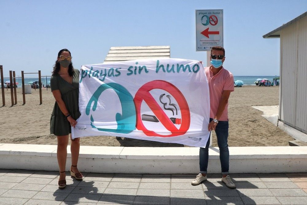 El Ayuntamiento de Torrox se suma a un programa andaluz contra el consumo de tabaco
