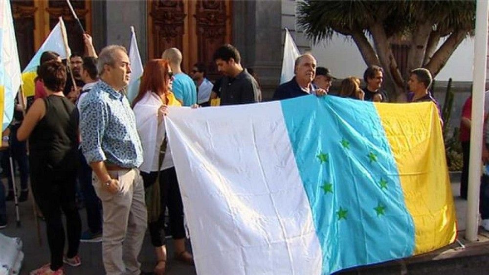 El Tribunal Supremo establece que no pueden utilizarse banderas no oficiales en el exterior de los edificios públicos