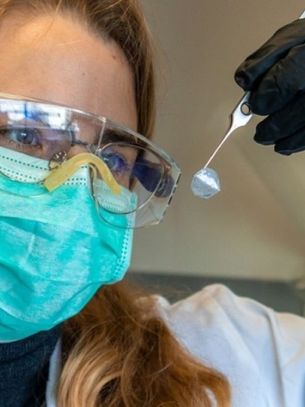 Biomembranas con células madre para tratar trastornos oculares