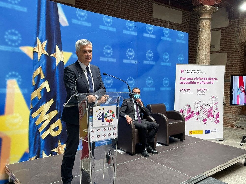 El Gobierno presenta a los ayuntamientos el programa de rehabilitación de viviendas financiado con 5.520 millones de fondos europeos